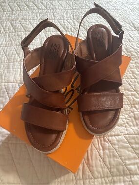 Miz Mooz Brown Leather Strappy Sandals size 39